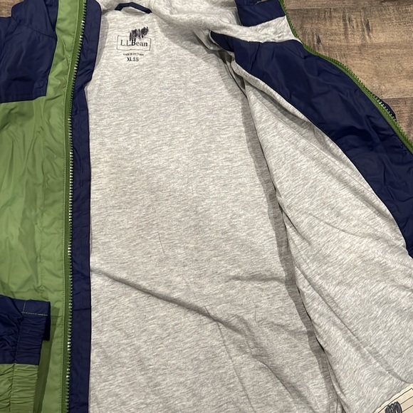 Llbean rain jacket - Picture 5 of 5